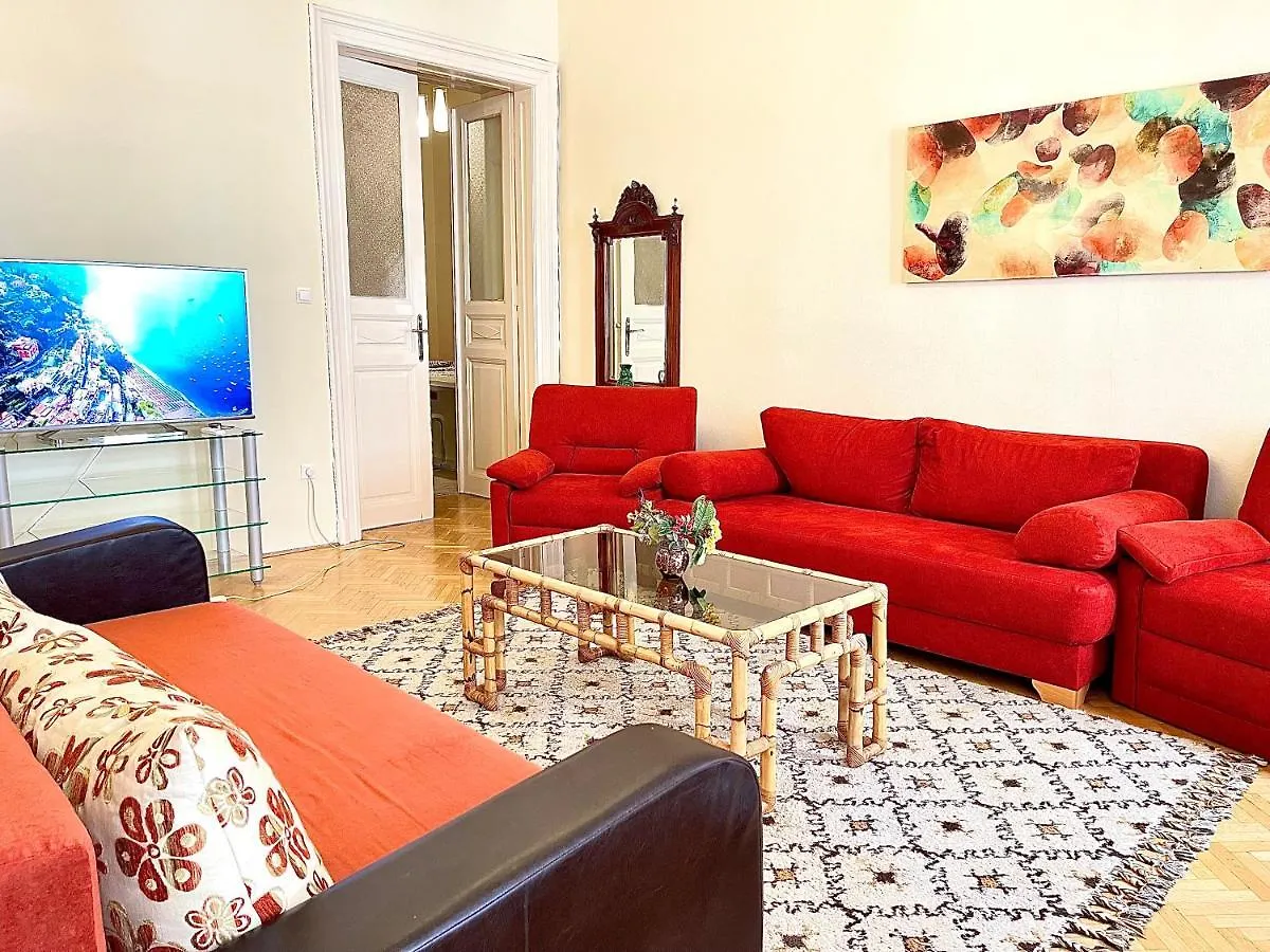 Isabelle Residency - Balcony & A.C Apartment Budapest