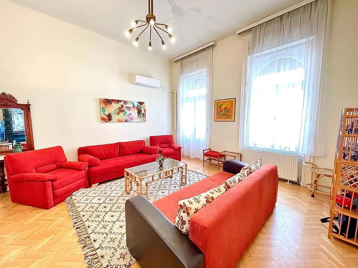 Isabelle Residency - Balcony & A.C Apartment Budapest